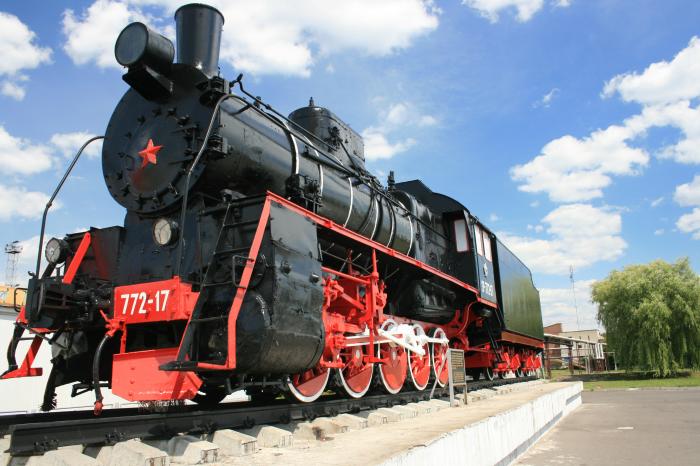 Памятники в Калинковичах: паровоз, определивший судьбу города