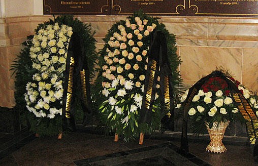 Что делать с венками после похорон