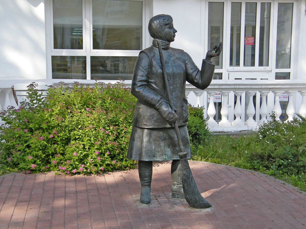 Памятники, которые поставили представителям различных профессий